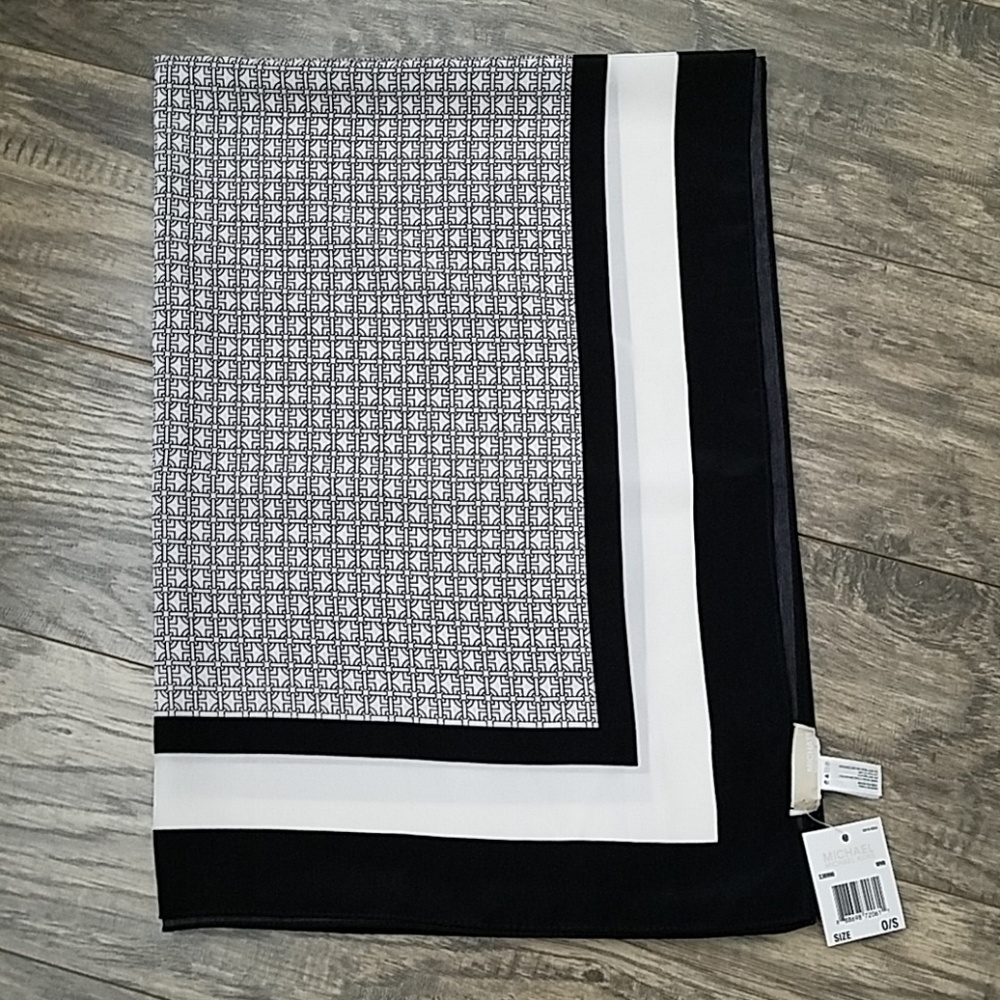 NWT Michael Michael Kors 72" Oblong scarf
